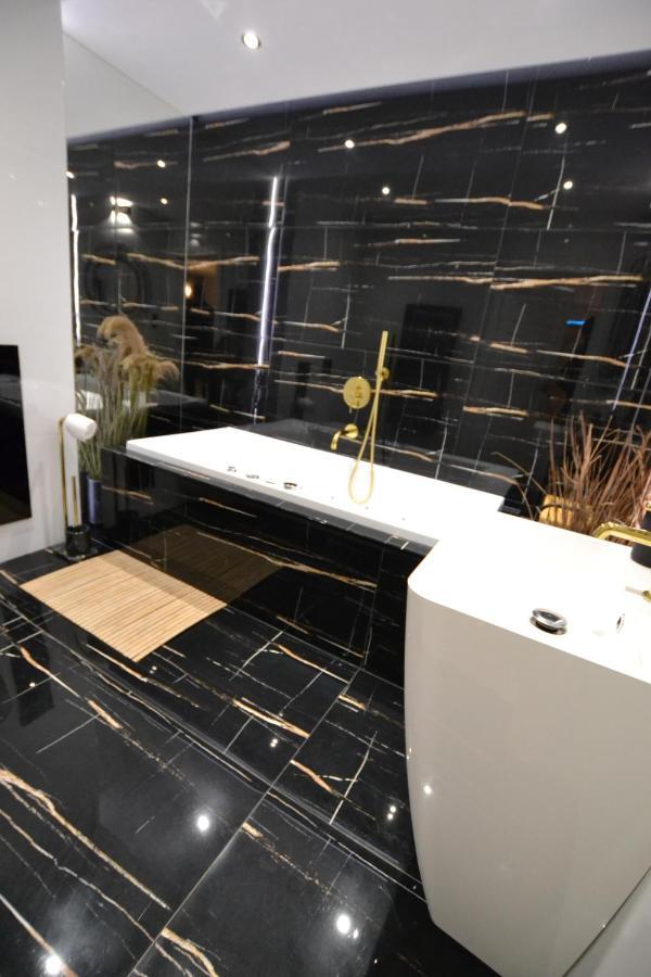 Apartament Gold Złotoryja Exteriör bild